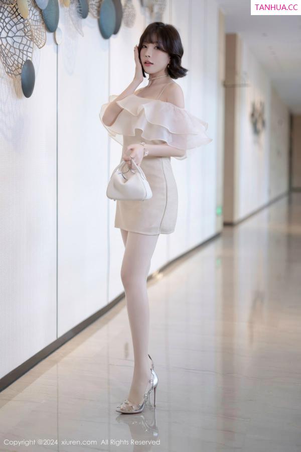 陈芝 芝芝Booty [XiuRen]高清写真图 2024.07.25 No.8917 徐莉芝Booty 丝袜美腿第2张图片